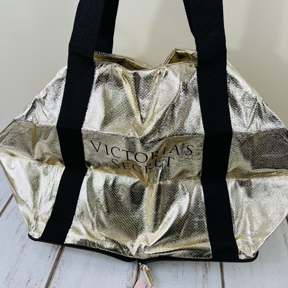 Victoria’s Secret Packable Convertible Tote Travel Duffel Bag - Picture 6 of 7